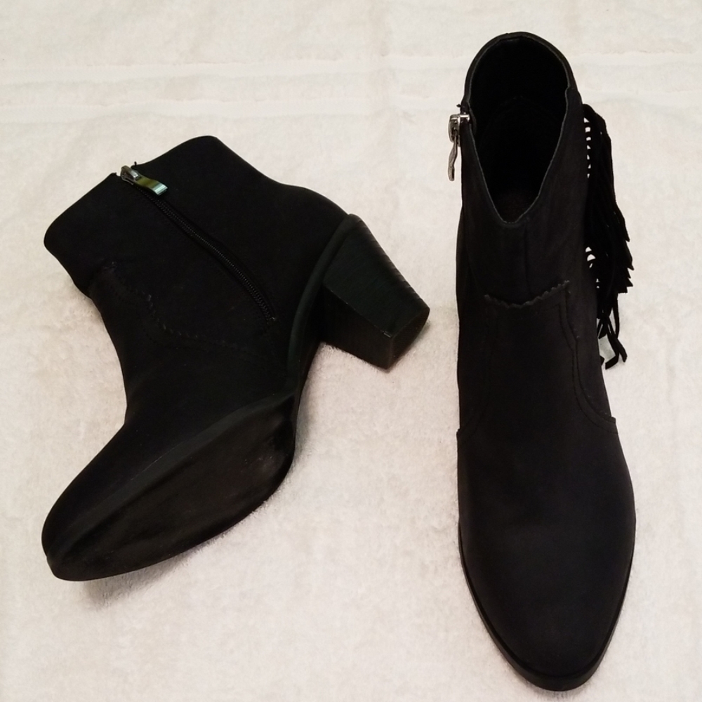 Bucco Black Ankle Boots with Fringe in Size 10